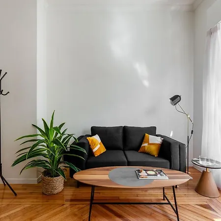 Bauhomm Zoia Suites Apartment *