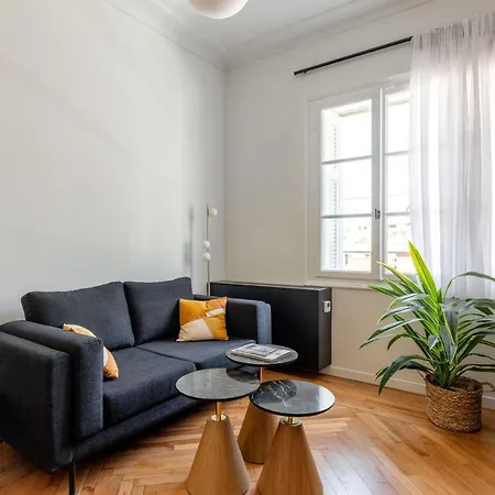Bauhomm Zoia Suites Apartment *