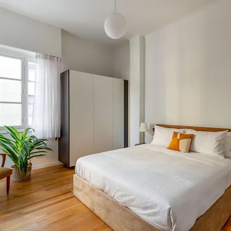 Bauhomm Zoia Suites