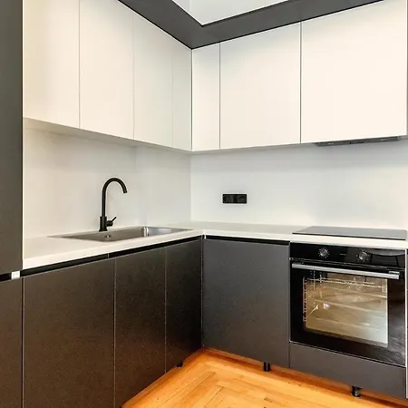 Bauhomm Zoia Suites Apartment