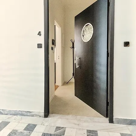 Bauhomm Zoia Suites Apartment *