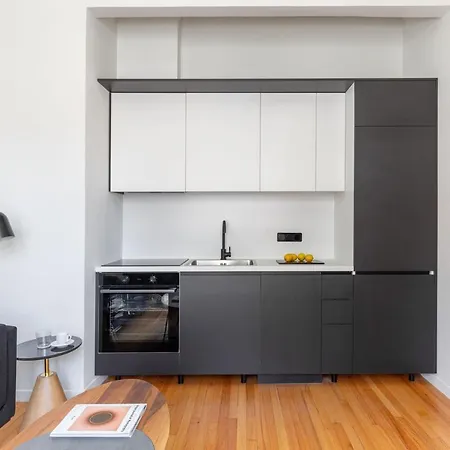 Bauhomm Zoia Suites Apartment