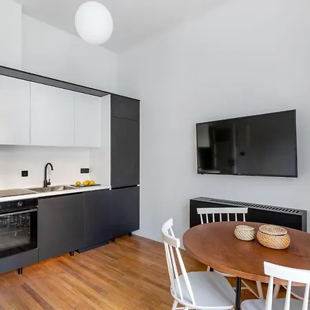 Bauhomm Zoia Suites Apartment