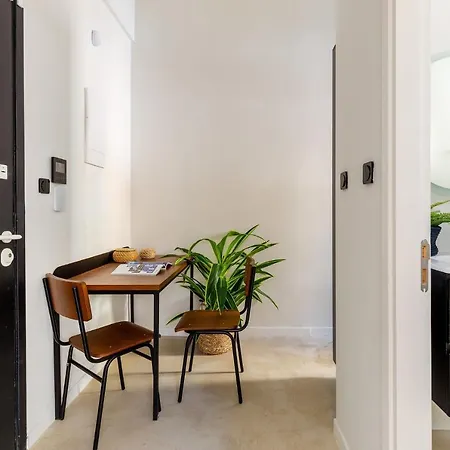 Bauhomm Zoia Suites