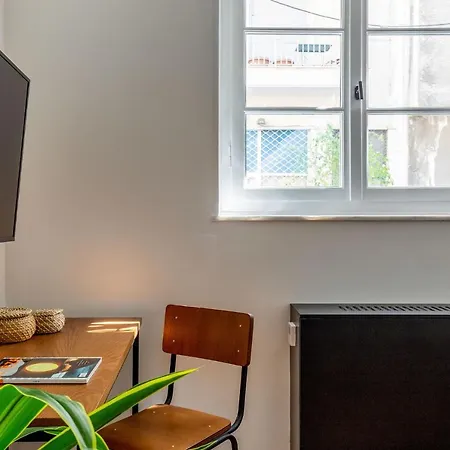 Bauhomm Zoia Suites Apartment *