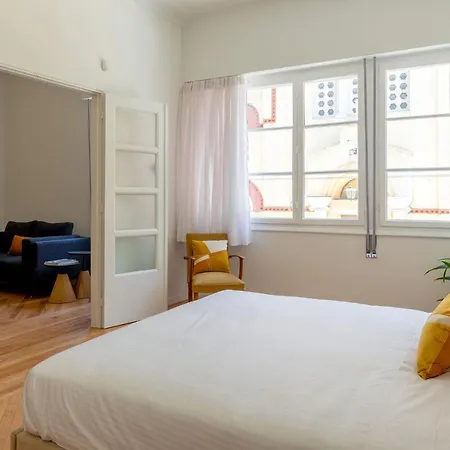 Bauhomm Zoia Suites Apartment *