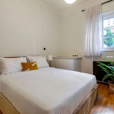 Bauhomm Zoia Suites Apartment *